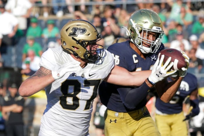 Notre Dame safety Kyle Hamilton intercepts pass against Purdue